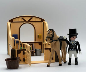Playmobil Pferd mit Reiterin und Pferdebox - 1