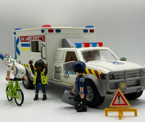 Playmobil Rettungs - Fahrzeug: US Ambulance - 1