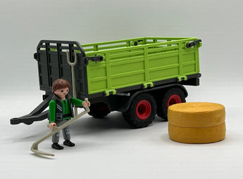 Playmobil Bauer mit Heuwagen - 1