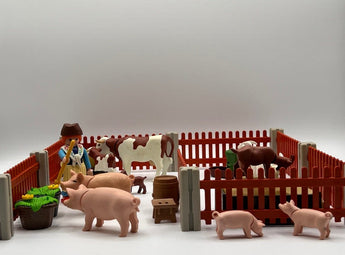 Playmobil Bäuerin im Gehege mit Bauernhoftieren - 1