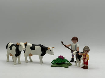 Playmobil Jungen mit Kühe-1