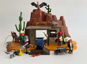 Playmobil McLaren's Goldmine-1