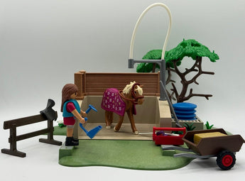 Playmobil Pferdewaschplatz mit Wasserpumpe-1
